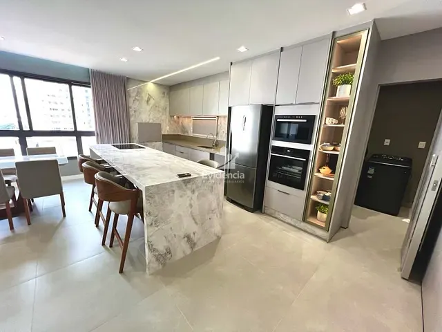 Apartamento com 271m² 3 quartos e 5 banheiros, à venda, no bairro Gleba Fazenda Palhano em Londrina