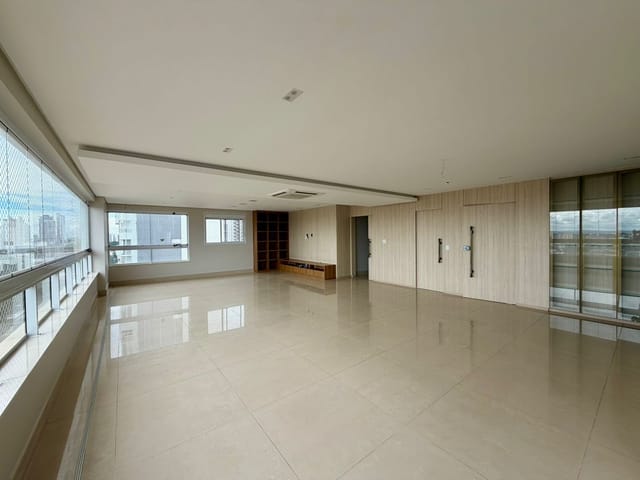 Apartamento com 218m² 3 quartos e 4 banheiros, à venda, no bairro Setor Marista em Goiânia