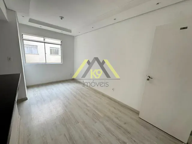 Apartamento 2 quartos e 1 banheiro, à venda, no bairro Palmital em Colombo