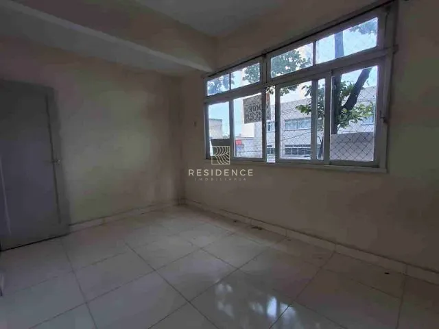 Apartamento 2 quartos e 1 banheiro, à venda, no bairro Aterrado em Volta Redonda