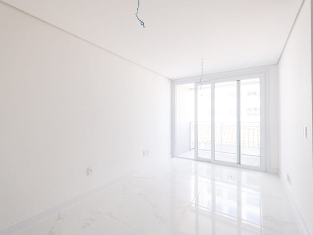 Apartamento com 116m² 2 quartos e 2 banheiros, à venda ou para alugar, no bairro Centro em Pelotas