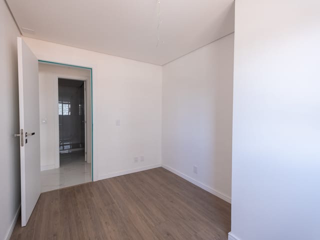 Apartamento com 116m² 2 quartos e 2 banheiros, à venda ou para alugar, no bairro Centro em Pelotas