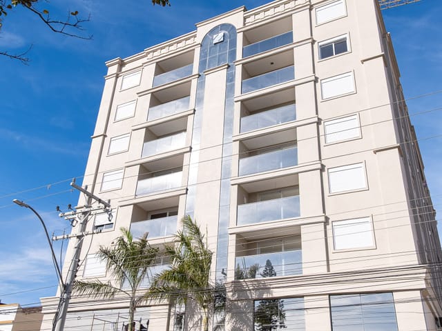 Apartamento com 116m² 2 quartos e 2 banheiros, à venda ou para alugar, no bairro Centro em Pelotas