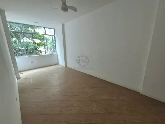 Apartamento com 50m² 1 quarto e 1 banheiro, à venda, no bairro Copacabana em Rio de Janeiro