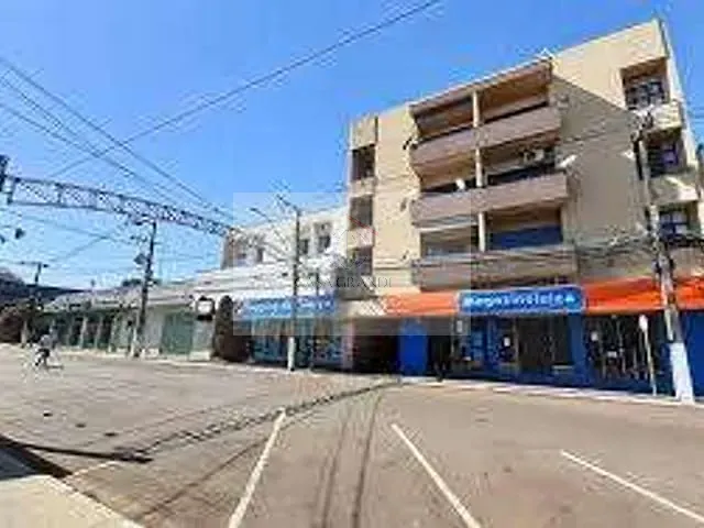 Apartamento 3 quartos e 1 banheiro, para alugar, no bairro Centro em Rolândia
