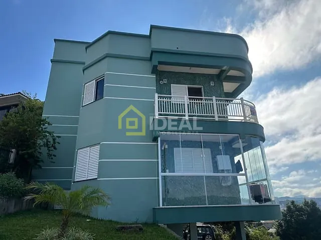 Apartamento 3 quartos e 2 banheiros, à venda, no bairro Industriários em Concórdia