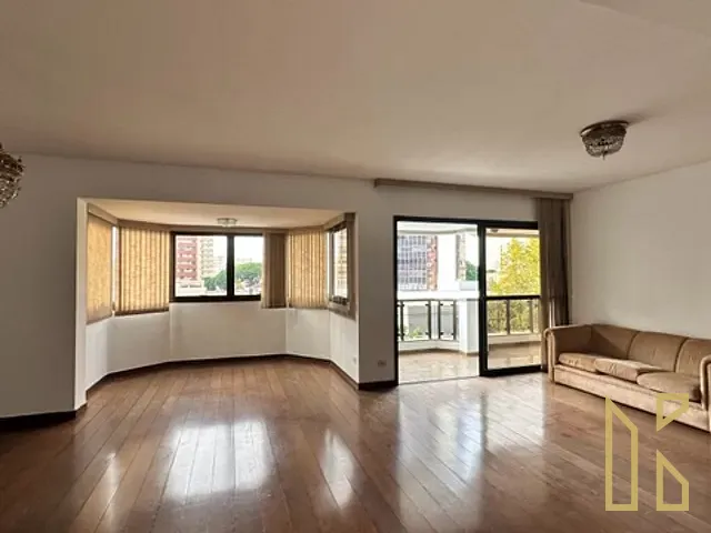 Apartamento 4 quartos e 6 banheiros, à venda, no bairro Centro em Londrina