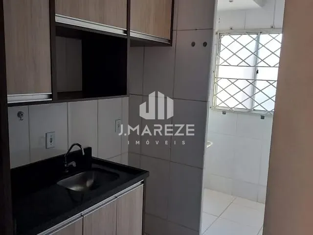 Apartamento com 58m² 2 quartos e 1 banheiro, à venda, no bairro Jardim Celmira em Apucarana
