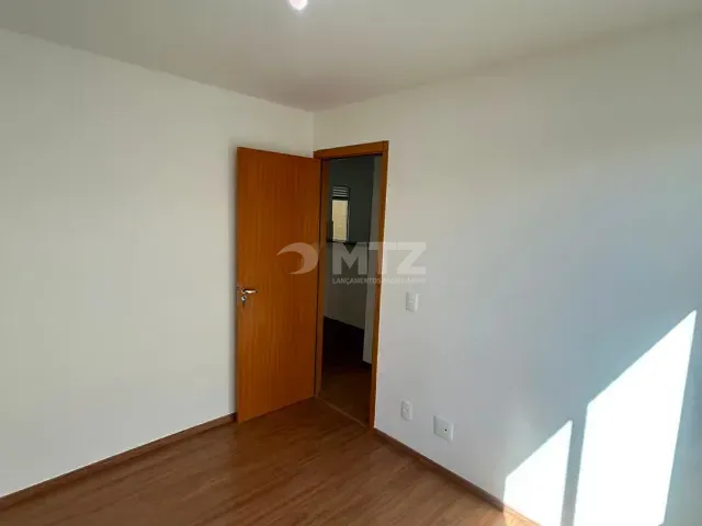 Apartamento 2 quartos e 1 banheiro, à venda, no bairro Conjunto Residencial Frei Fidelis em Botucatu