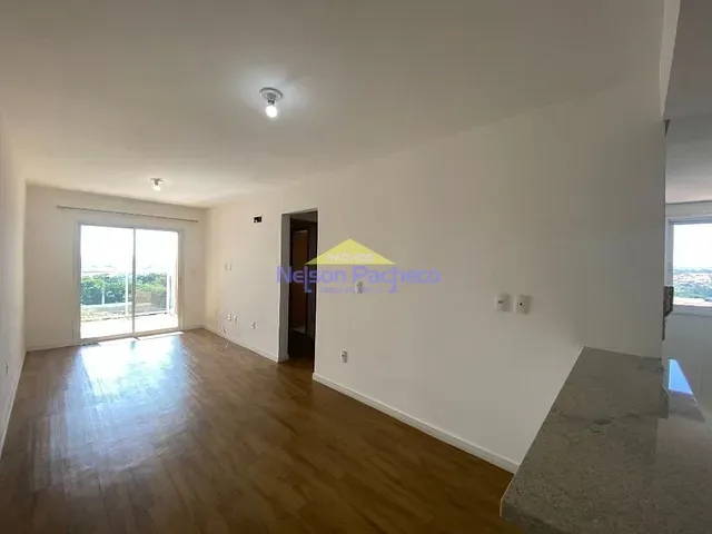 Apartamento 2 quartos e 1 banheiro, para alugar, no bairro Centro em Capivari