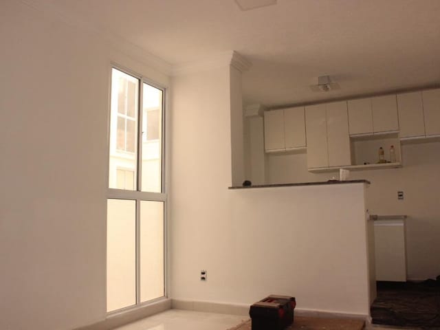 Foto do Apartamento - Apartamento com 2 dormitórios para alugar, 39 m² por R$ 700,00/mês - Jardim das Laranjeiras - Santa Bárbara D'Oeste/SP | Oeste Imóveis