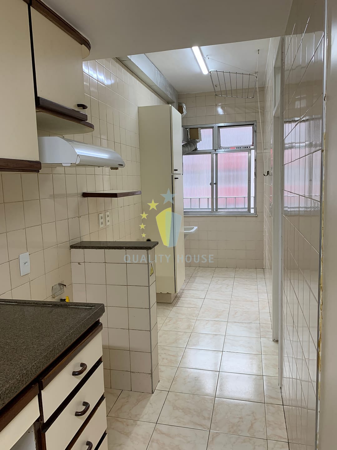 Apartamento para alugar com 3 quartos, 98m² - Foto 29