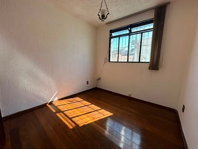 Apartamento 3 quartos e 1 banheiro, à venda, no bairro Padre Eustáquio em Belo Horizonte