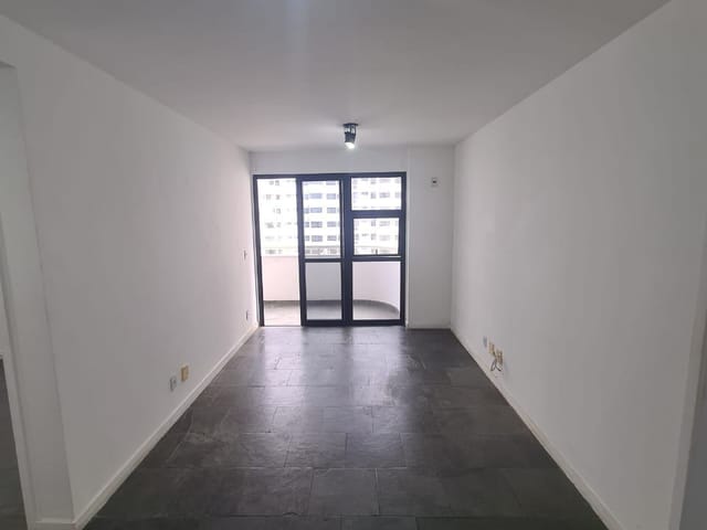 Apartamento com 70m² 2 quartos e 2 banheiros, para alugar, no bairro Recreio em Rio de Janeiro