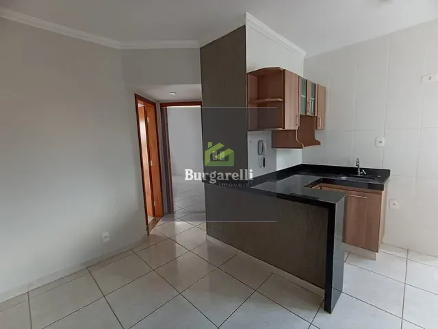 Apartamento 2 quartos e 1 banheiro, para alugar, no bairro Centro em Lavras