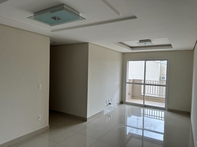 Apartamento 2 quartos e 1 banheiro, à venda, no bairro Centro em Cambé