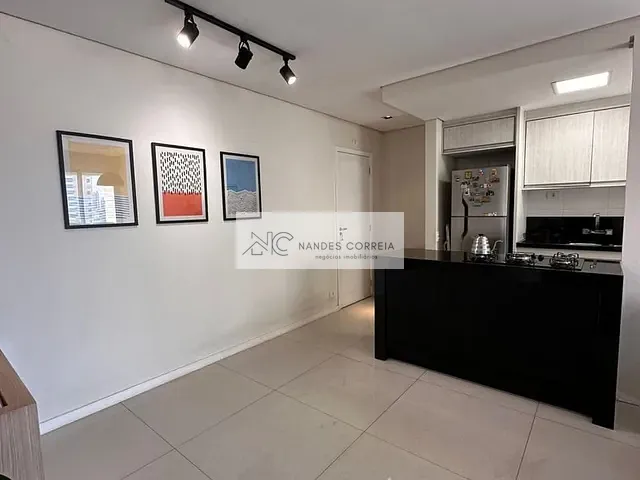 Apartamento 3 quartos e 3 banheiros, à venda, no bairro Judith em Londrina