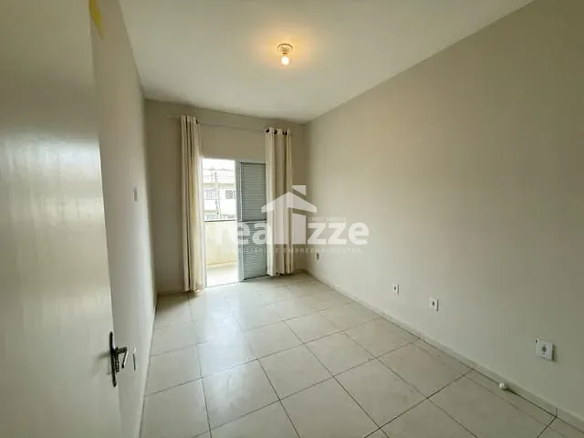 Apartamento 2 quartos e 2 banheiros, para alugar, no bairro Prados em Itapira