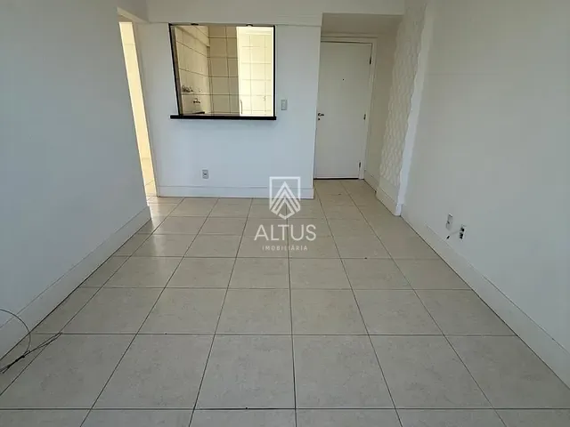 Apartamento 1 quarto e 1 banheiro, à venda, no bairro Imbuí em Salvador