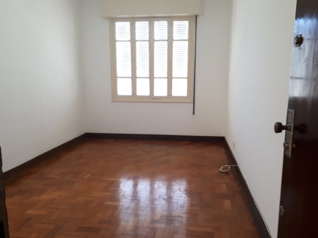 Apartamento 1 quarto e 1 banheiro, à venda, no bairro Catete em Rio de Janeiro