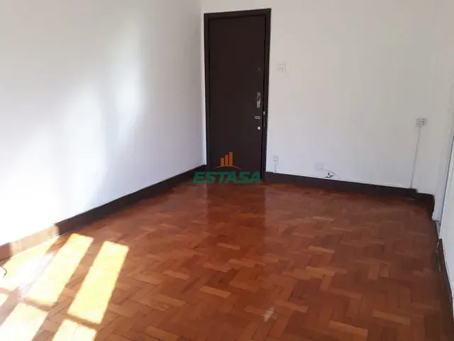 Apartamento 1 quarto e 1 banheiro, à venda, no bairro Catete em Rio de Janeiro