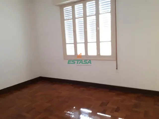 Apartamento 1 quarto e 1 banheiro, à venda, no bairro Catete em Rio de Janeiro