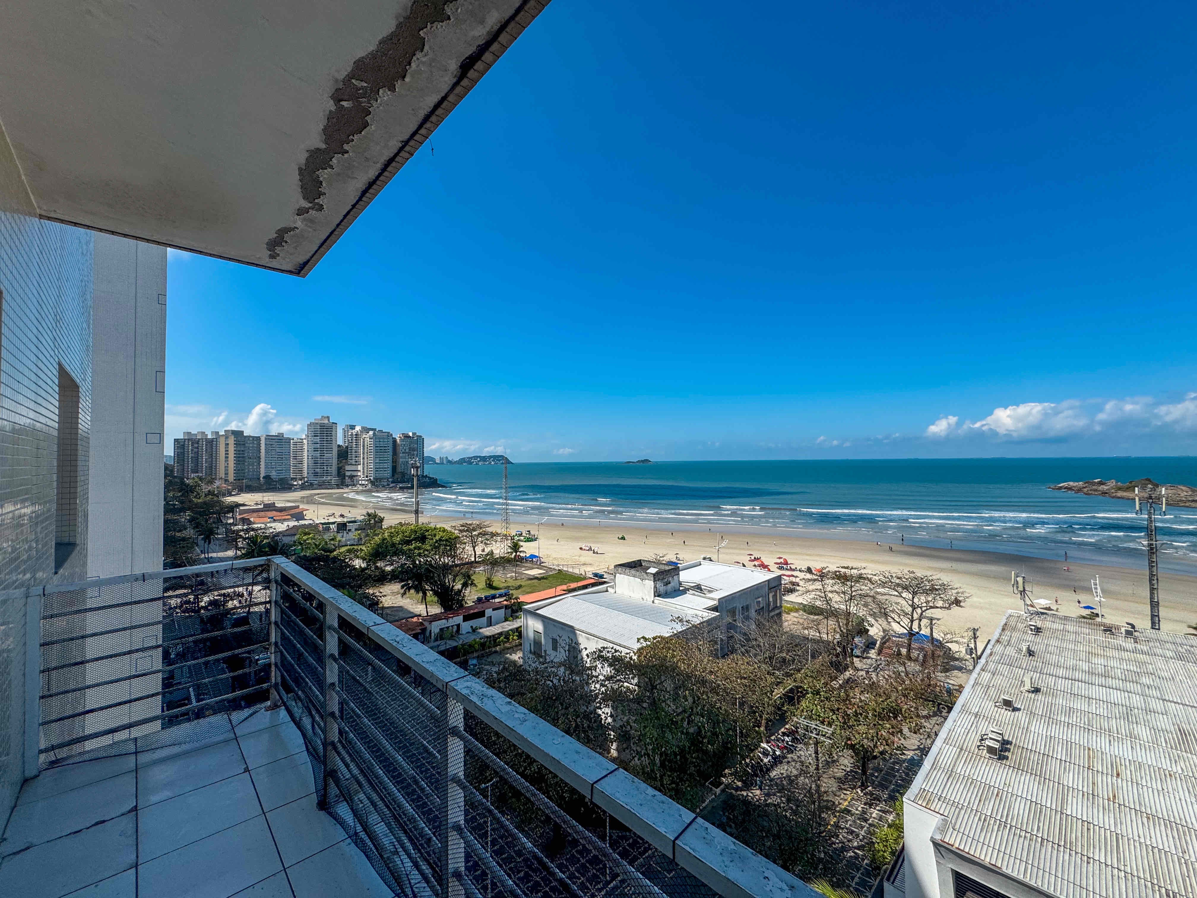Praia das Pitangueiras - Oportunidade, Frente Mar & Varanda