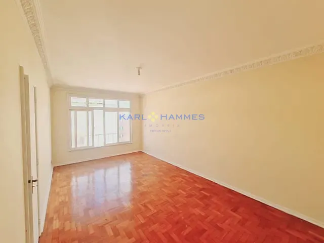 Apartamento com 75m² 2 quartos e 1 banheiro, à venda, no bairro Centro em Petrópolis