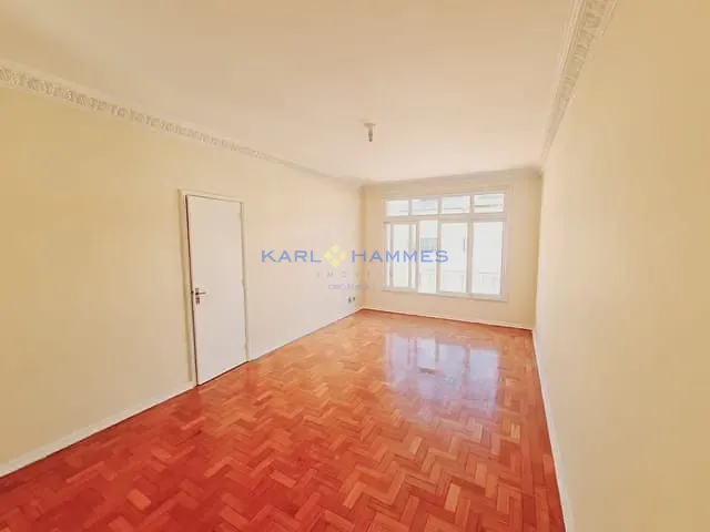Apartamento com 75m² 2 quartos e 1 banheiro, à venda, no bairro Centro em Petrópolis