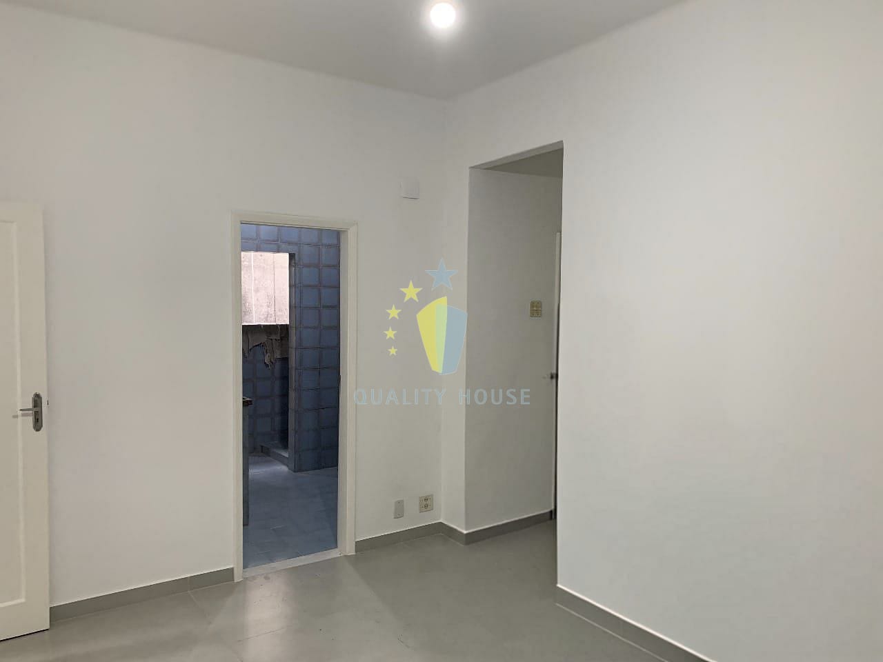 Apartamento para alugar com 3 quartos, 76m² - Foto 2