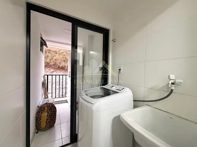 Apartamento 2 quartos e 1 banheiro, à venda, no bairro Manoel Honório em Juiz de Fora