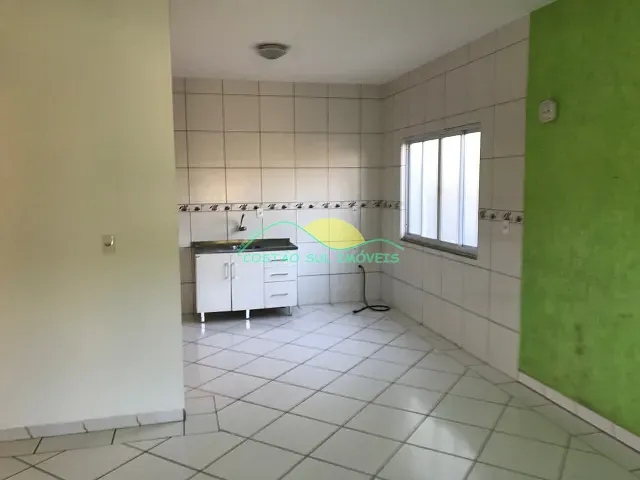 Apartamento com 70m² 3 quartos e 1 banheiro, para alugar, no bairro Morro das Pedras em Florianópolis