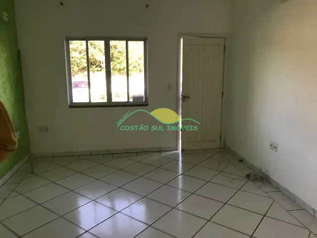 Apartamento com 70m² 3 quartos e 1 banheiro, para alugar, no bairro Morro das Pedras em Florianópolis