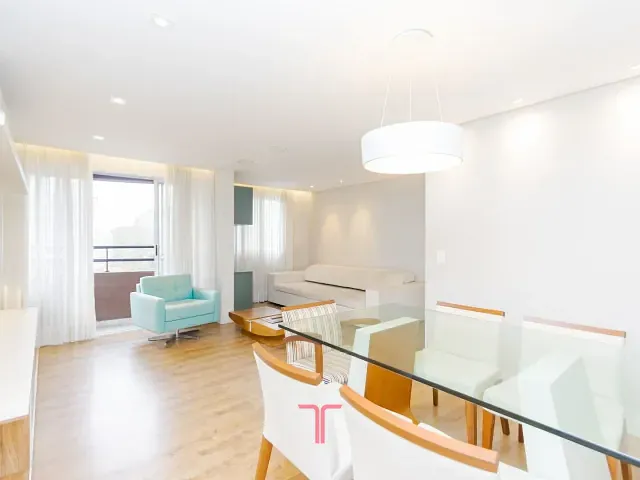 Apartamento com 91m² 2 quartos e 2 banheiros, para alugar, no bairro Cabral em Curitiba