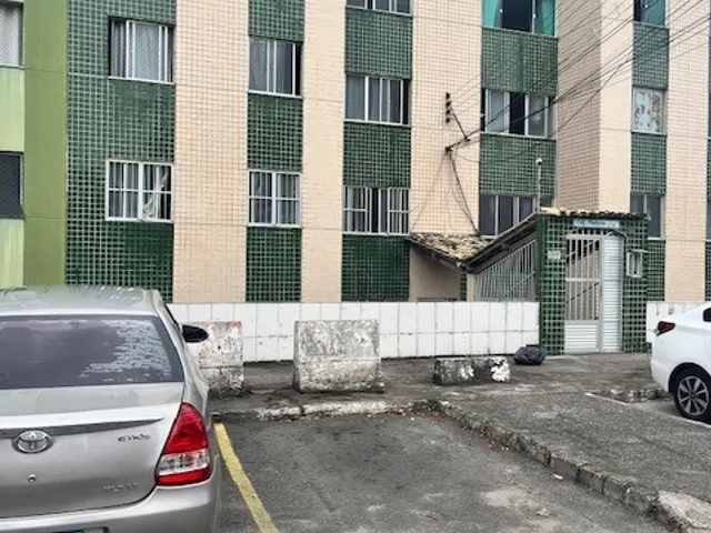 Apartamento 2 quartos e 1 banheiro, à venda, no bairro Resgate em Salvador