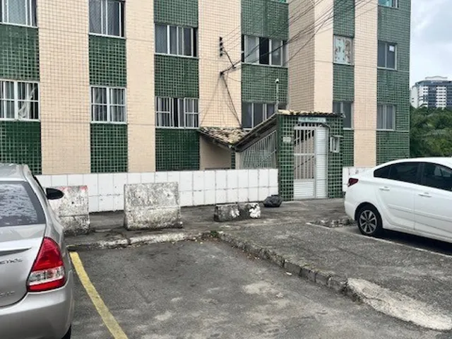 Apartamento 2 quartos e 1 banheiro, à venda, no bairro Resgate em Salvador