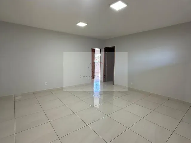 Apartamento 2 quartos e 2 banheiros, para alugar, no bairro Centro em Rolândia