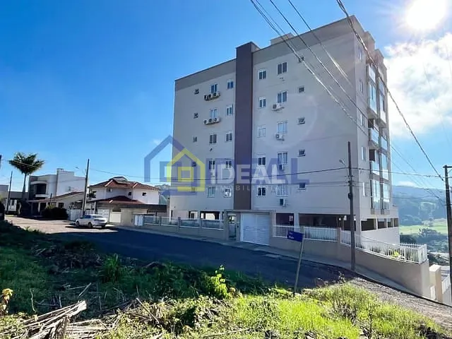 Apartamento com 63m² 2 quartos e 1 banheiro, à venda, no bairro Guilherme Reich em Concórdia