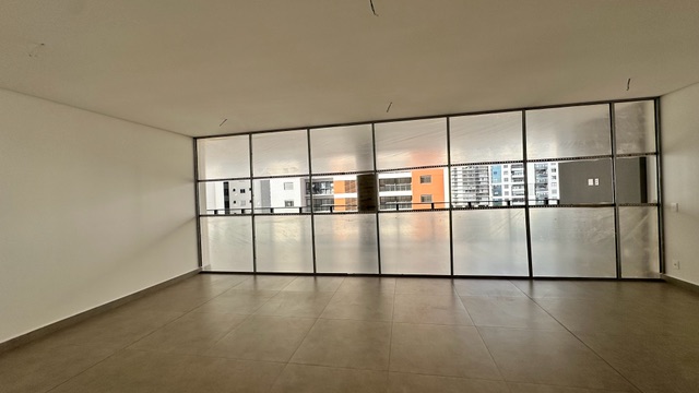 Apartamento com 339m² 3 quartos e 5 banheiros, à venda, no bairro Gleba Fazenda Palhano em Londrina