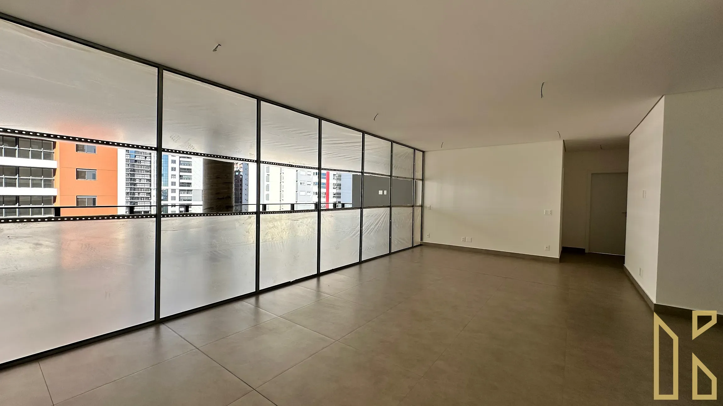 Apartamento, 3 quartos, 195 m² - Foto 2