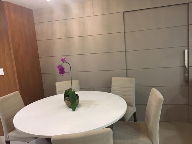 Apartamento com 93m² 3 quartos e 1 banheiro, à venda, no bairro Centro em Cambé