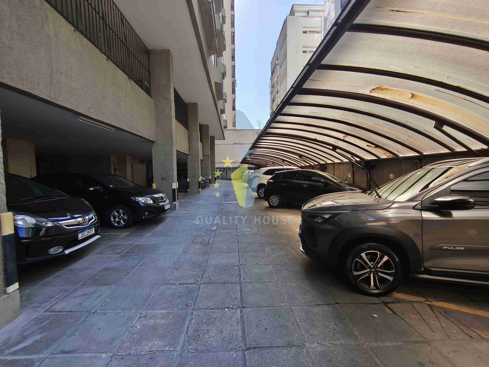 Apartamento para alugar com 2 quartos, 116m² - Foto 41
