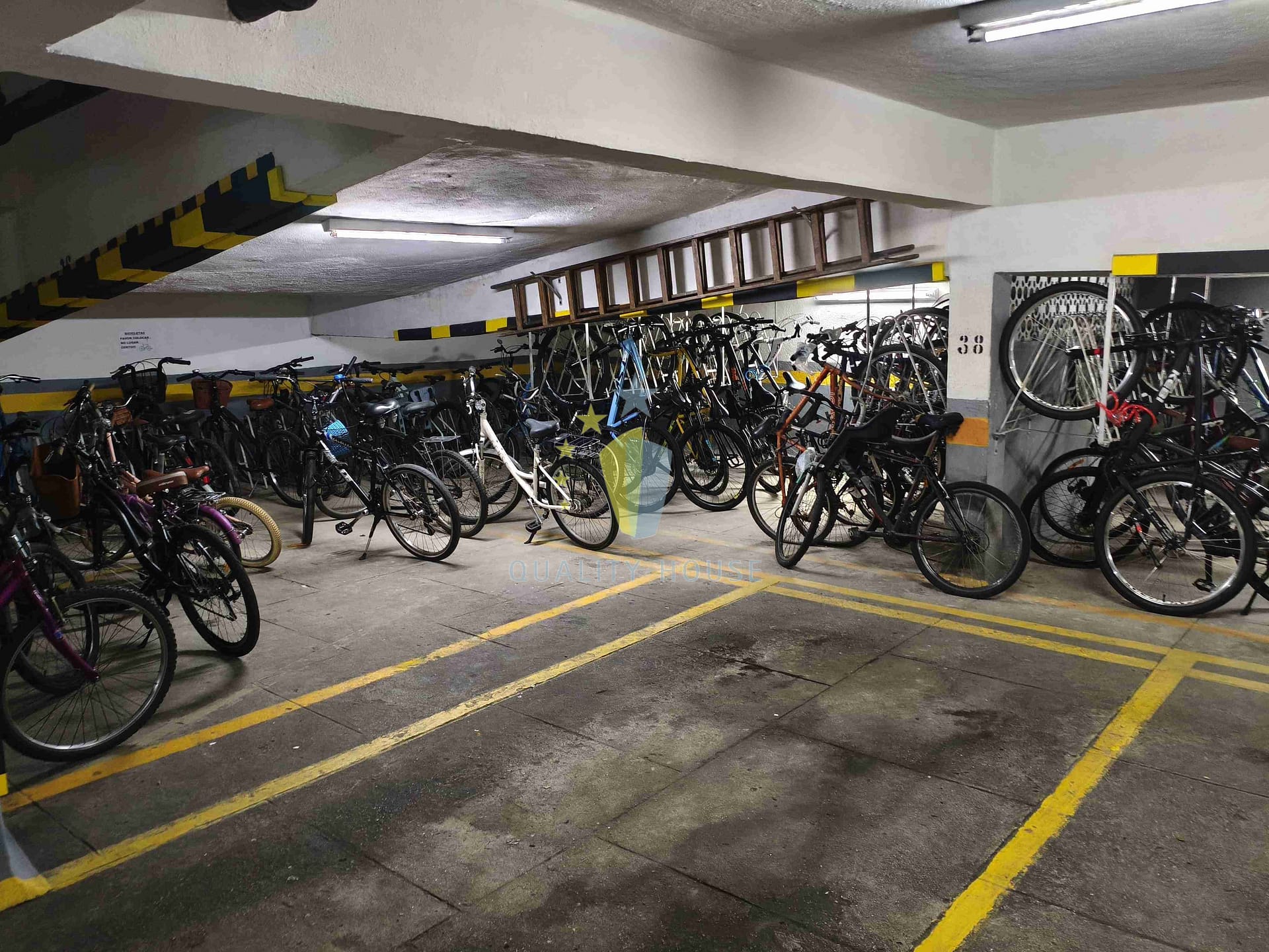 Apartamento para alugar com 2 quartos, 116m² - Foto 39