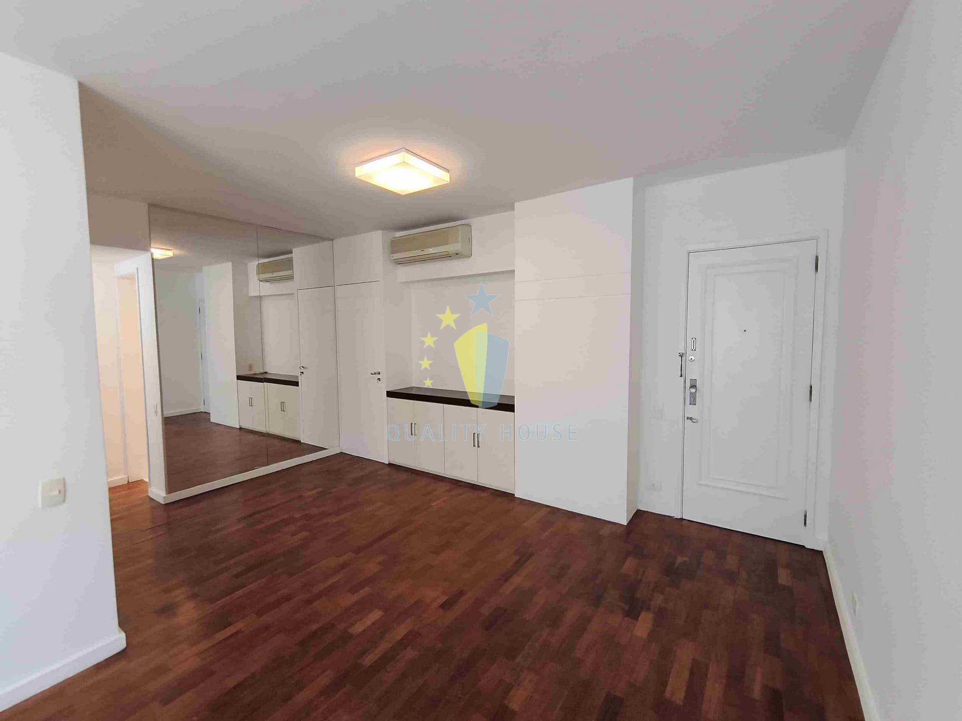 Apartamento para alugar com 2 quartos, 116m² - Foto 3
