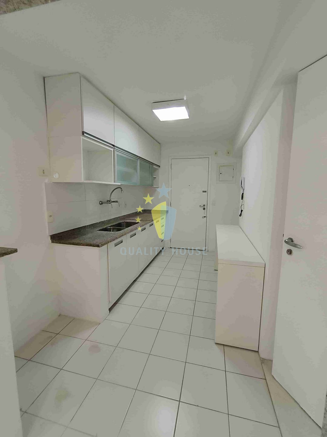 Apartamento para alugar com 2 quartos, 116m² - Foto 28