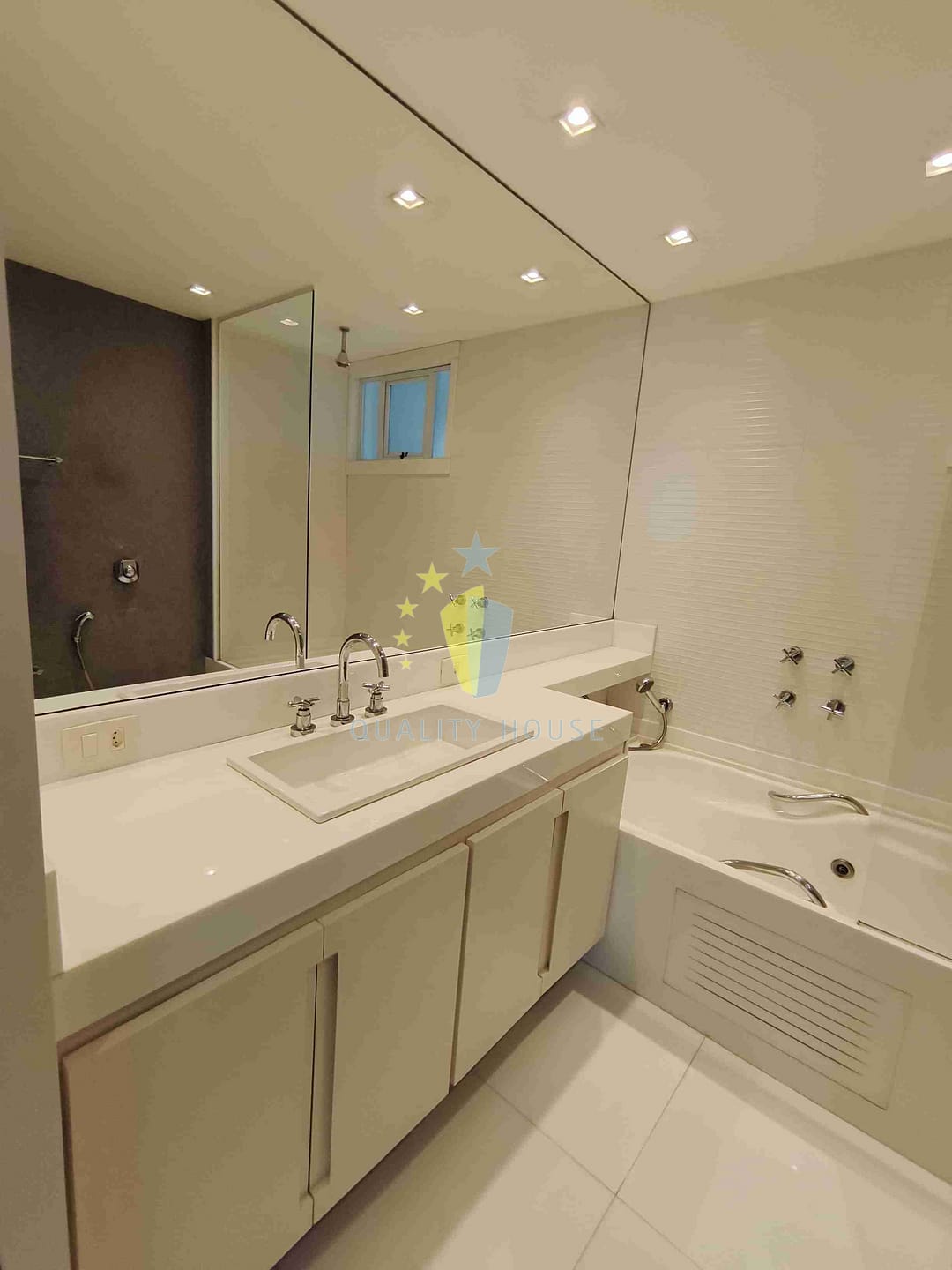 Apartamento para alugar com 2 quartos, 116m² - Foto 19