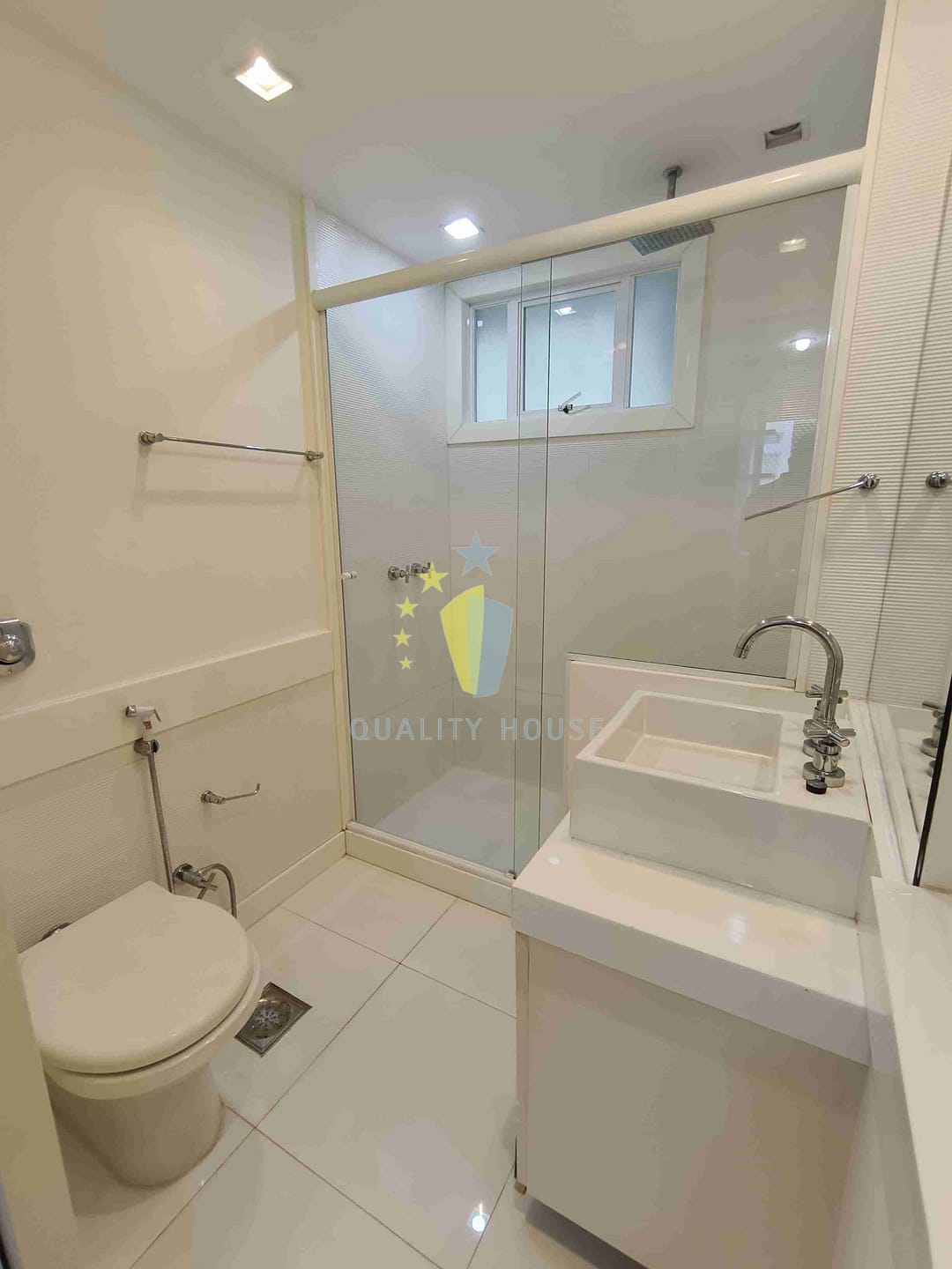 Apartamento para alugar com 2 quartos, 116m² - Foto 23