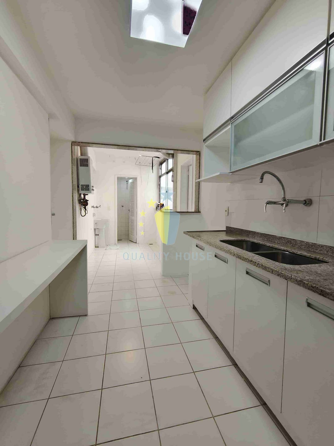 Apartamento para alugar com 2 quartos, 116m² - Foto 27