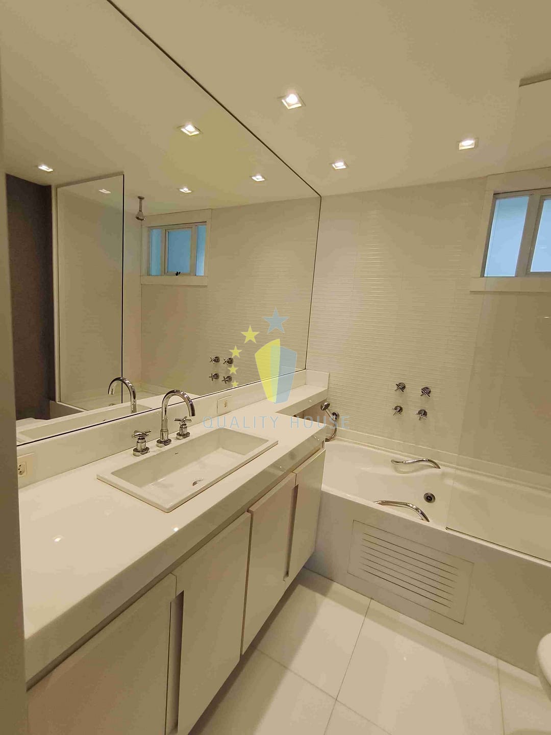 Apartamento para alugar com 2 quartos, 116m² - Foto 16