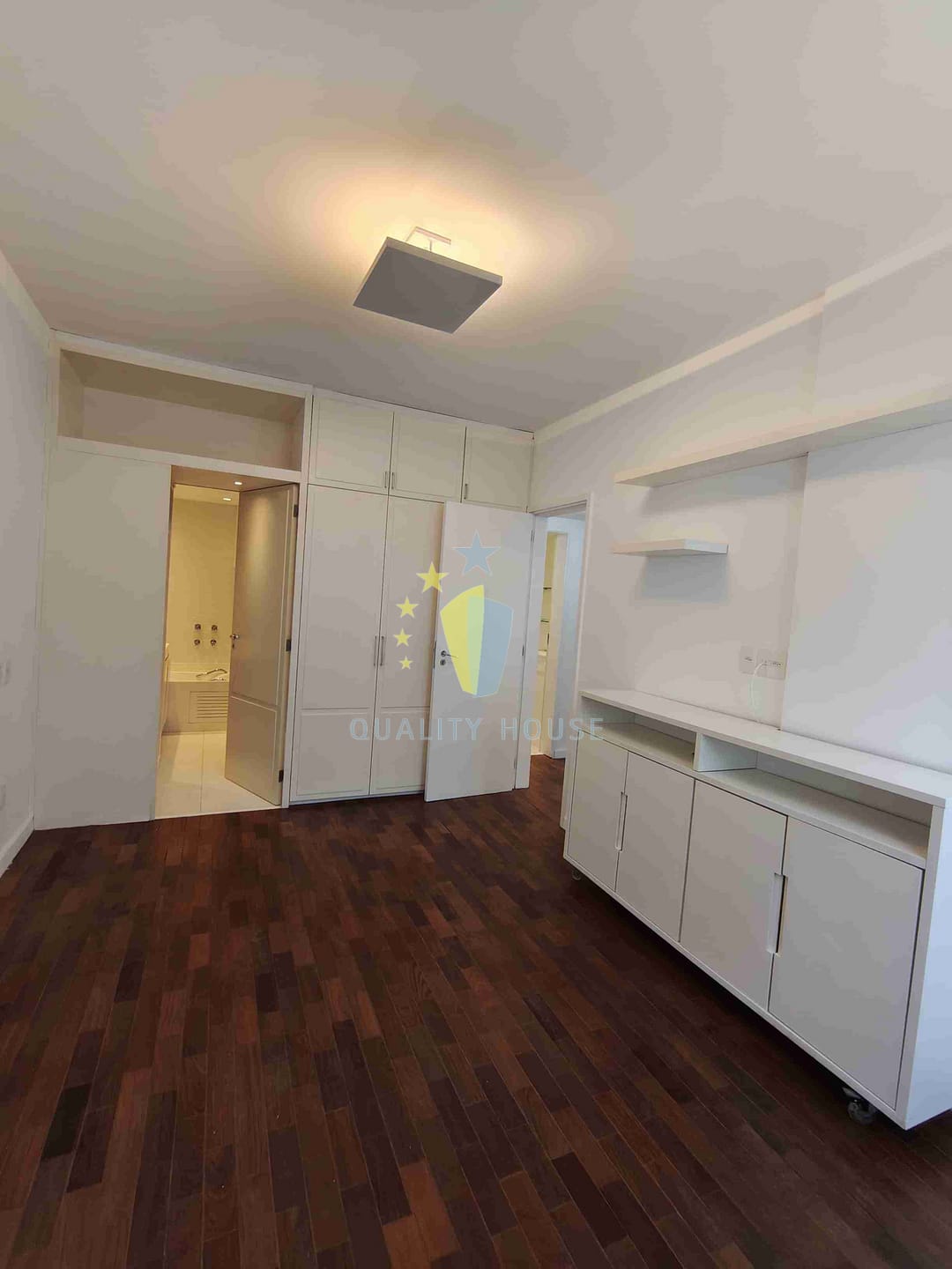 Apartamento para alugar com 2 quartos, 116m² - Foto 15